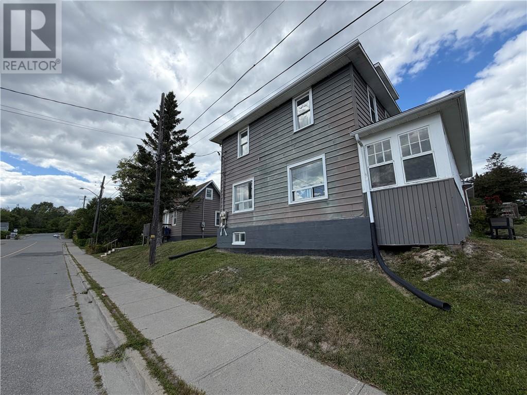 231 Whittaker & 408 Isabel, Sudbury, Ontario  P3C 1J7 - Photo 5 - 2129914