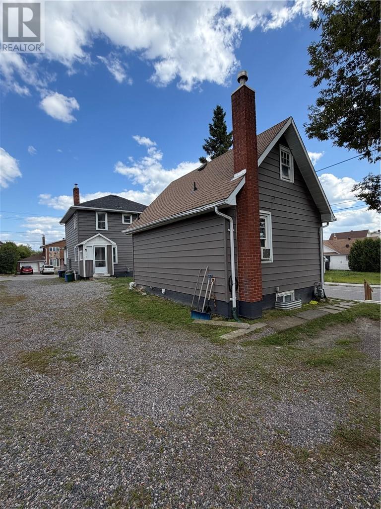 231 Whittaker & 408 Isabel, Sudbury, Ontario  P3C 1J7 - Photo 13 - 2129886