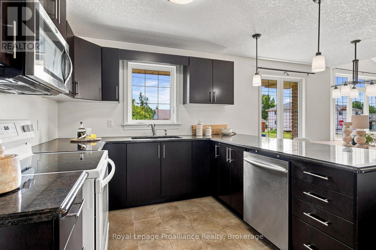 63 Freedom Crescent, Quinte West, Ontario  K8V 0C2 - Photo 20 - X13707870