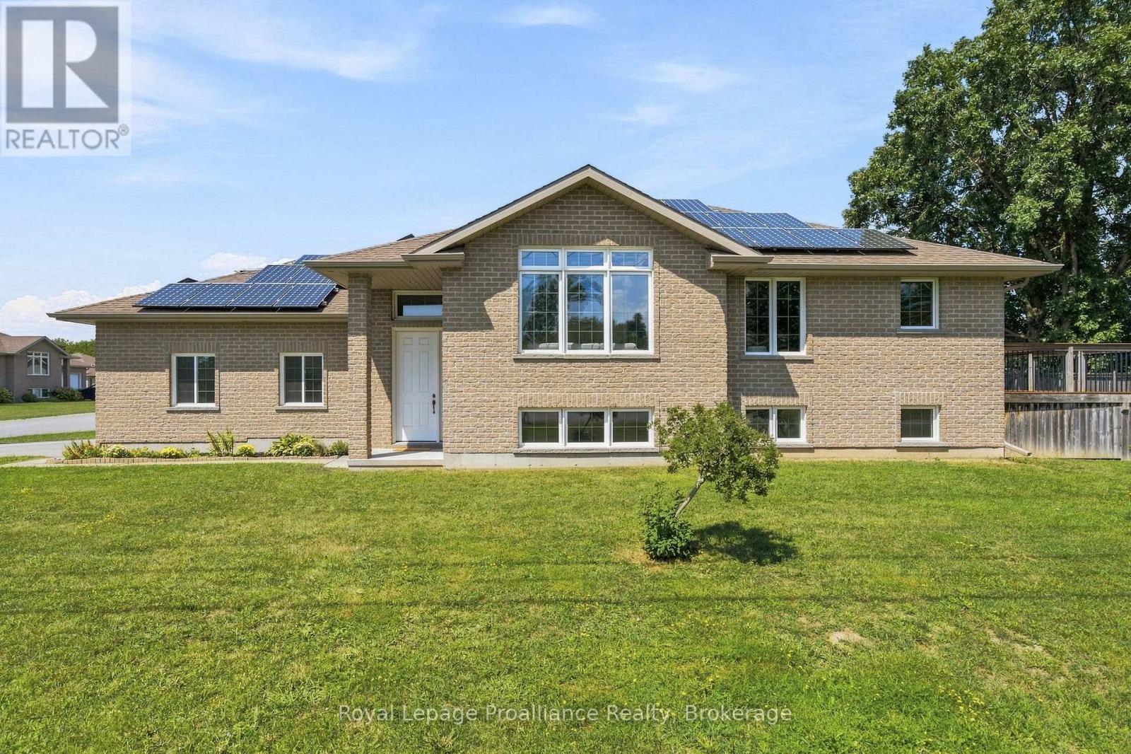 63 Freedom Crescent, Quinte West, Ontario  K8V 0C2 - Photo 3 - X13707870