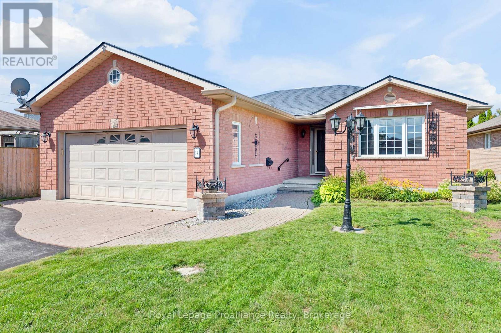 4 WILMOT COURT, Belleville, Ontario