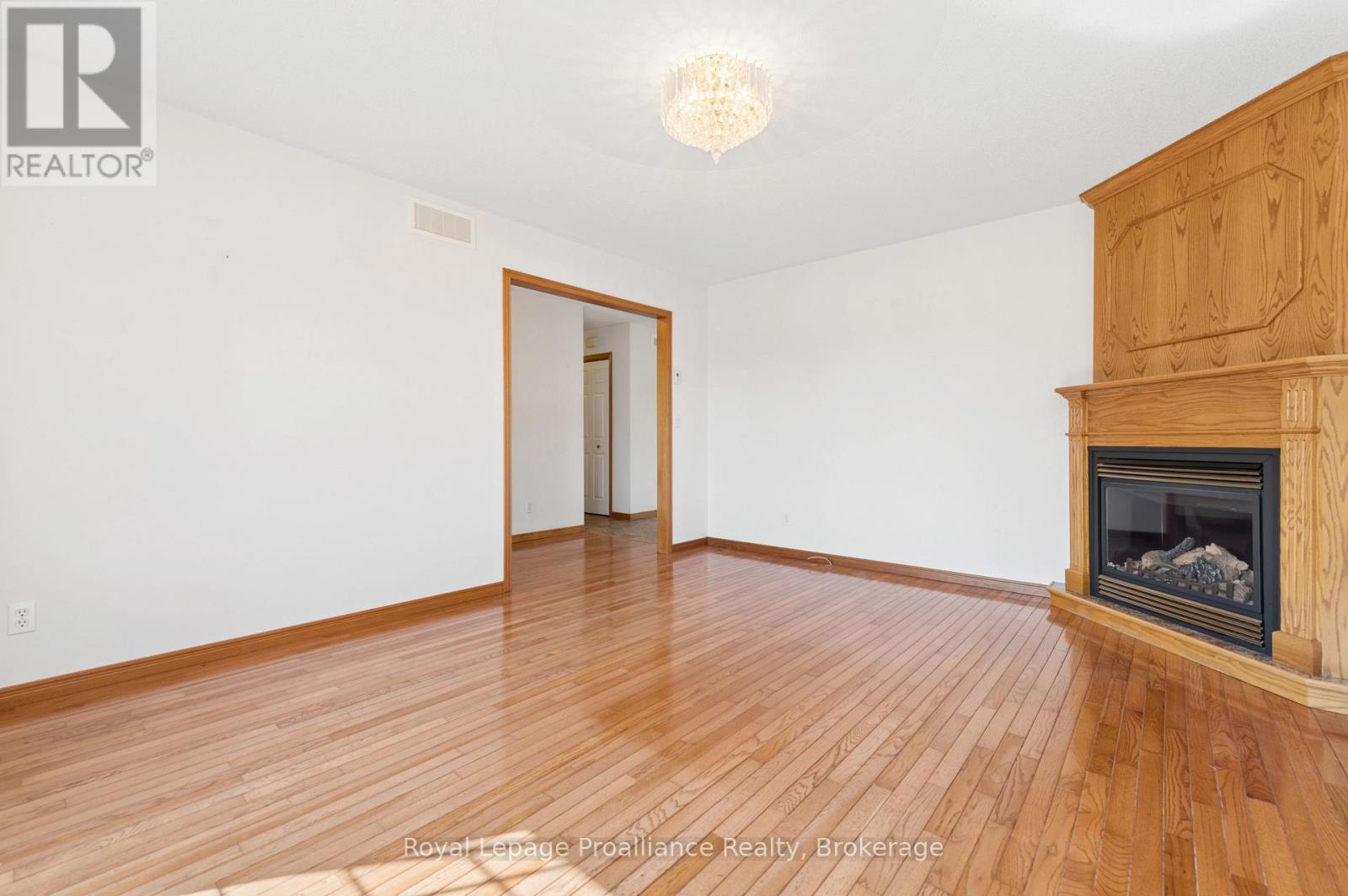 4 Wilmot Court, Belleville, Ontario  K8P 5H1 - Photo 11 - X13707994