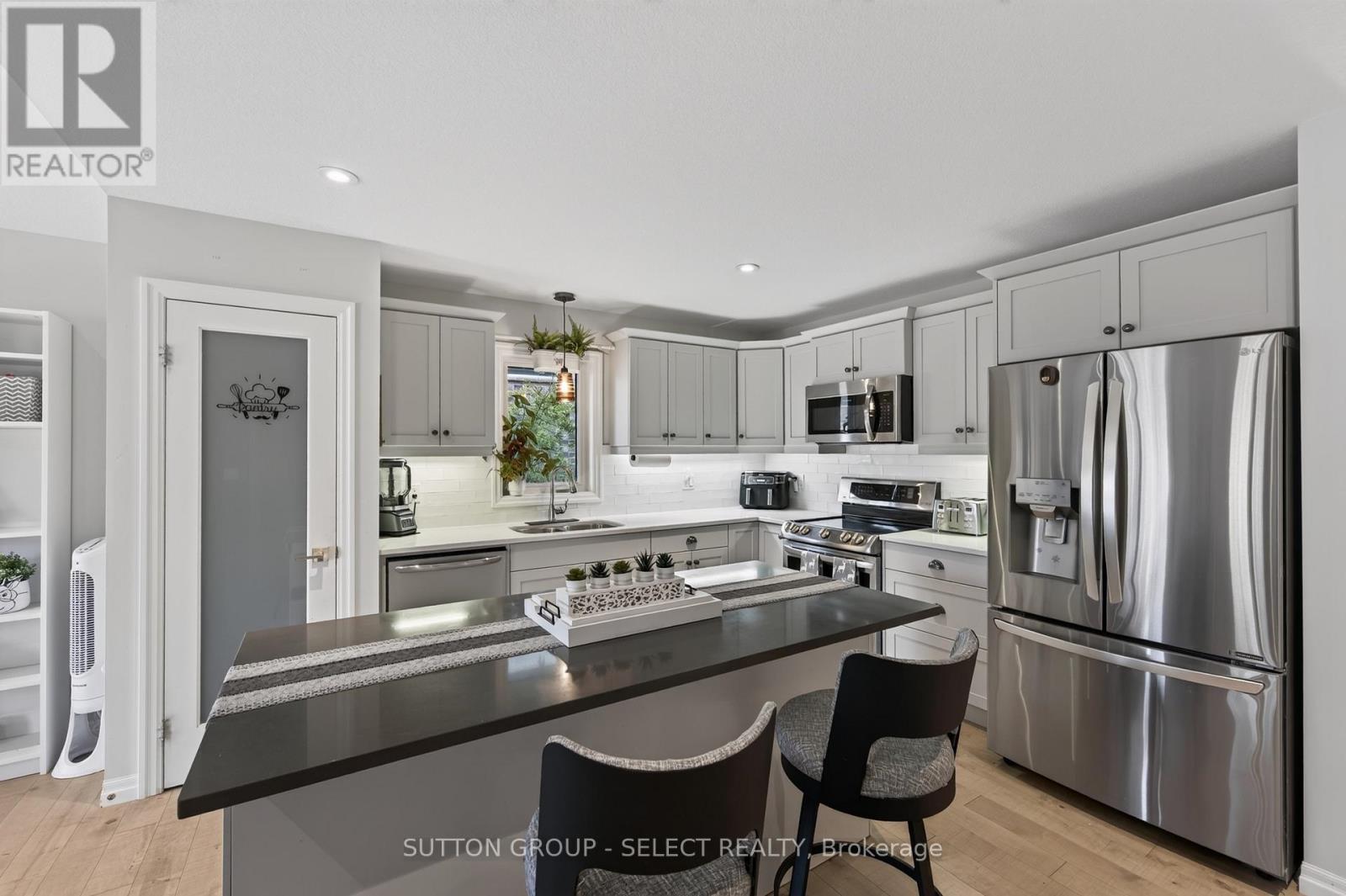 17 Cortland Terrace, St. Thomas, Ontario  N5R 0J6 - Photo 7 - X13707864