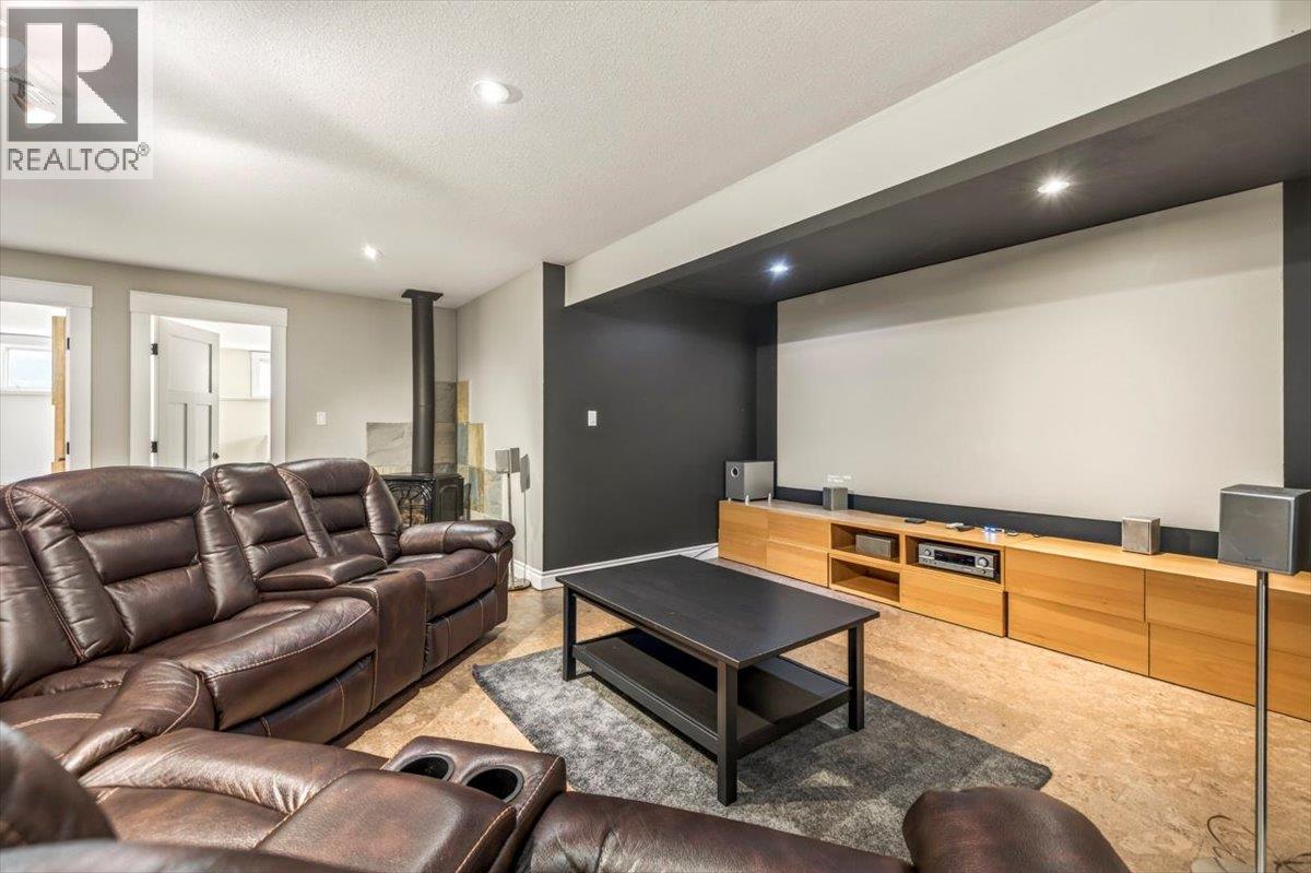 1258 Valley View Drive, Sparwood, British Columbia  V0B 2G2 - Photo 35 - 10390631