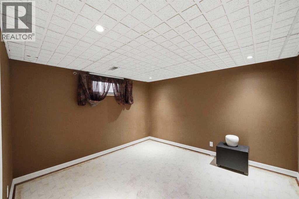 3742 44 Avenue, Red Deer, Alberta  T4N 3H5 - Photo 36 - A2337753