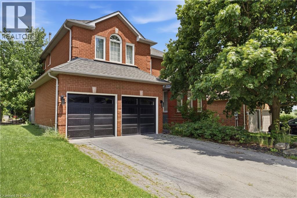 131 HUNTINGWOOD Avenue, Hamilton, Ontario