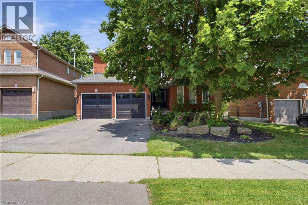 131 Huntingwood Avenue, Hamilton, Ontario  L9H 6X5 - Photo 4 - 40853793