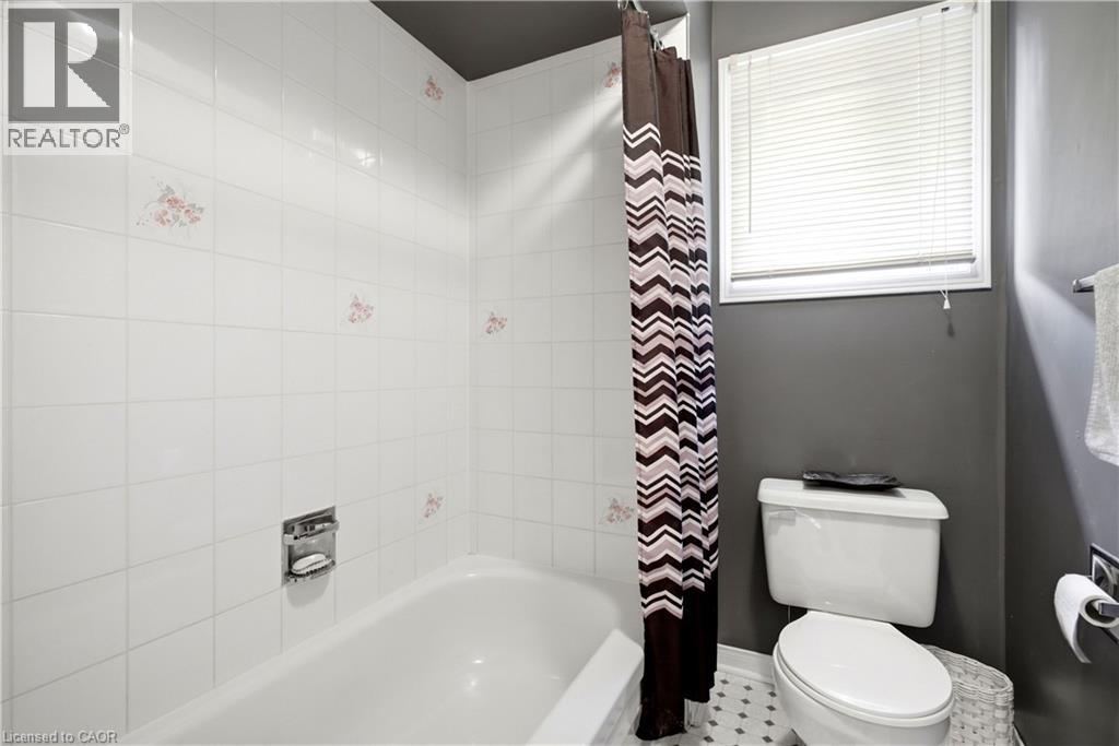 131 Huntingwood Avenue, Hamilton, Ontario  L9H 6X5 - Photo 38 - 40853793