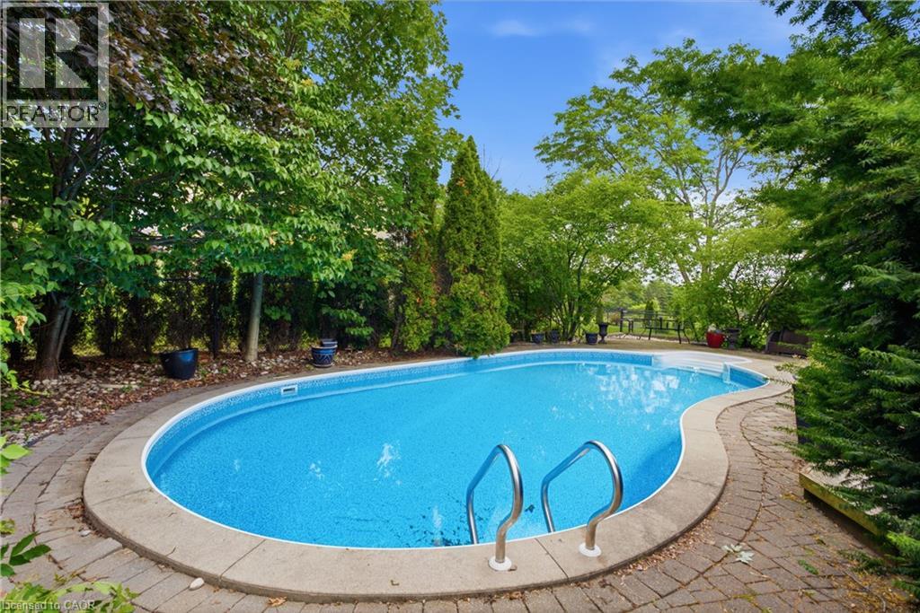 131 Huntingwood Avenue, Hamilton, Ontario  L9H 6X5 - Photo 45 - 40853793