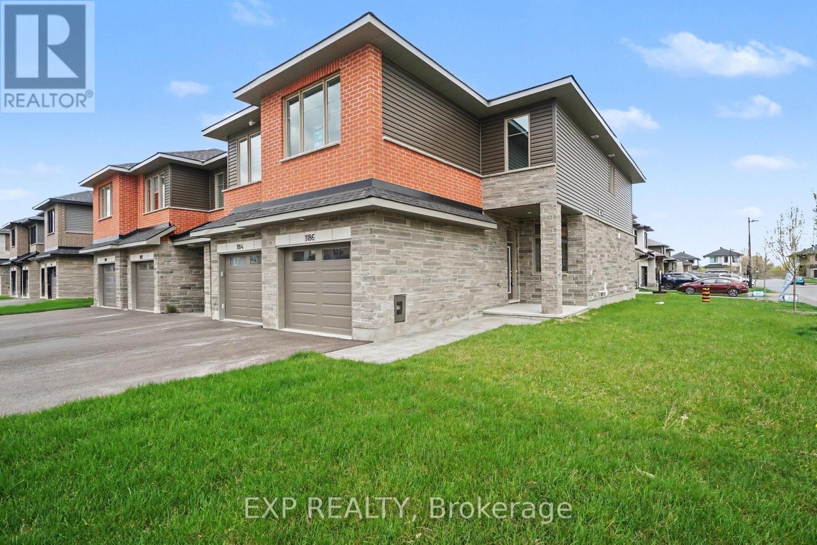 1186 Cope Drive, Ottawa, Ontario K2S 3C4 - Photo 2 - X13707954