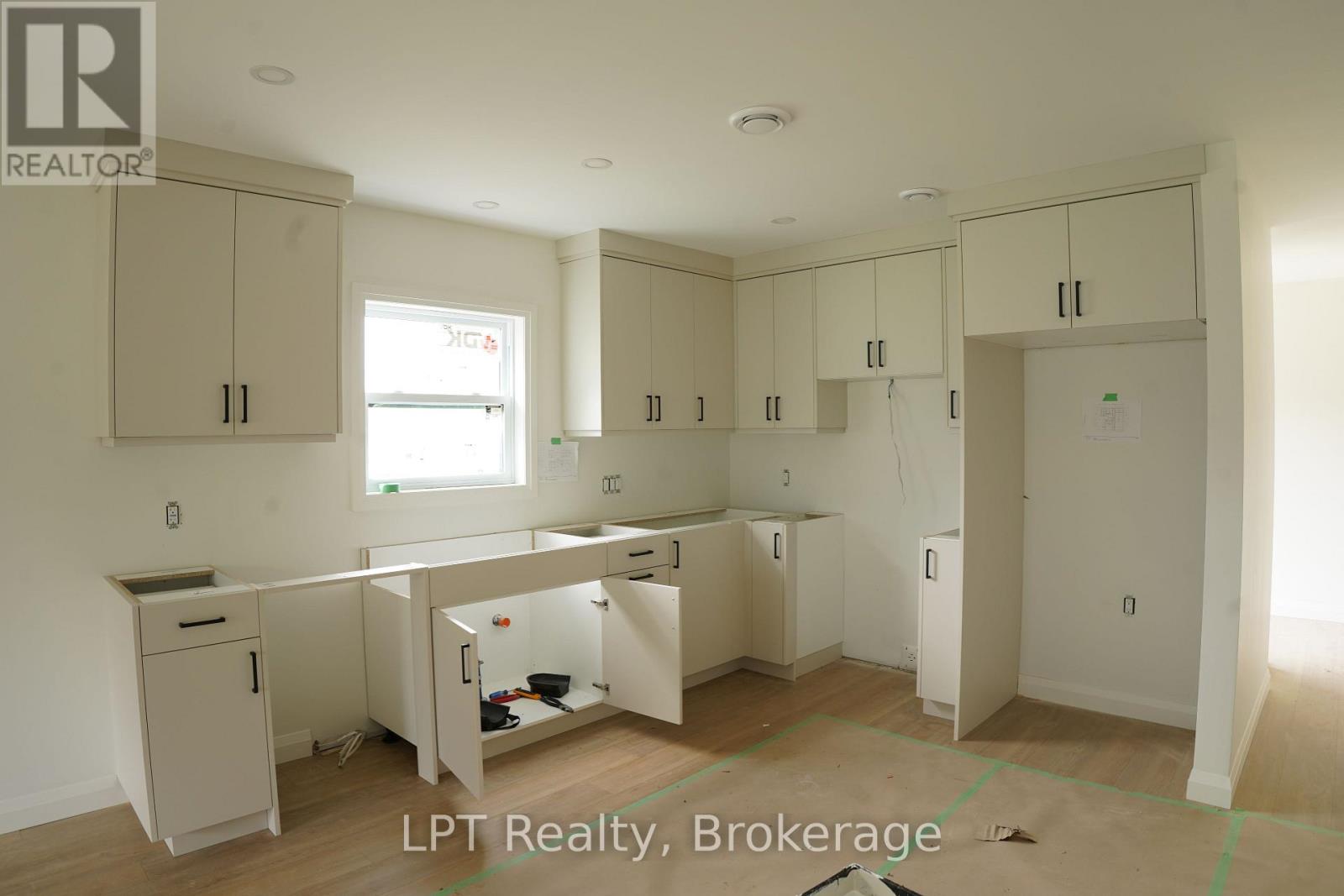 665 Watson Street, South Bruce Peninsula, Ontario  N0H 2T0 - Photo 24 - X13641590