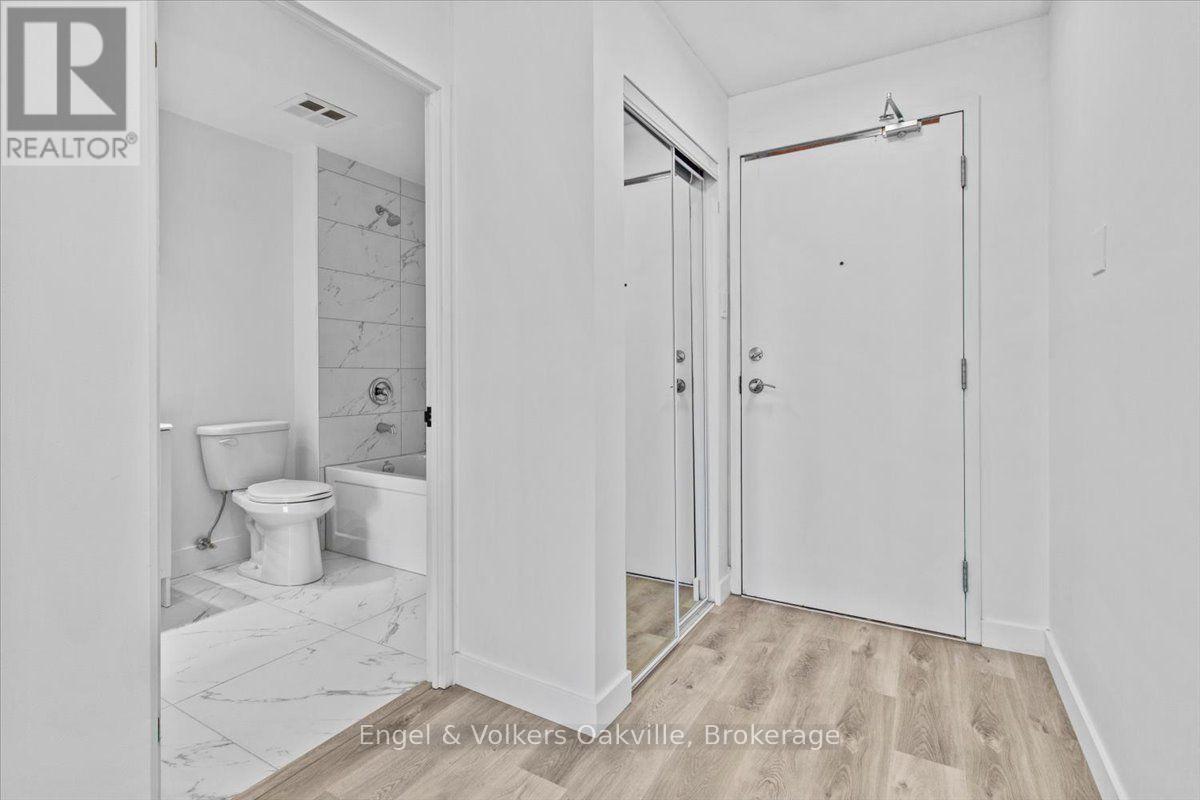 511 - 2511 Lakeshore Road W, Oakville, Ontario  L6L 6L9 - Photo 14 - W13707882