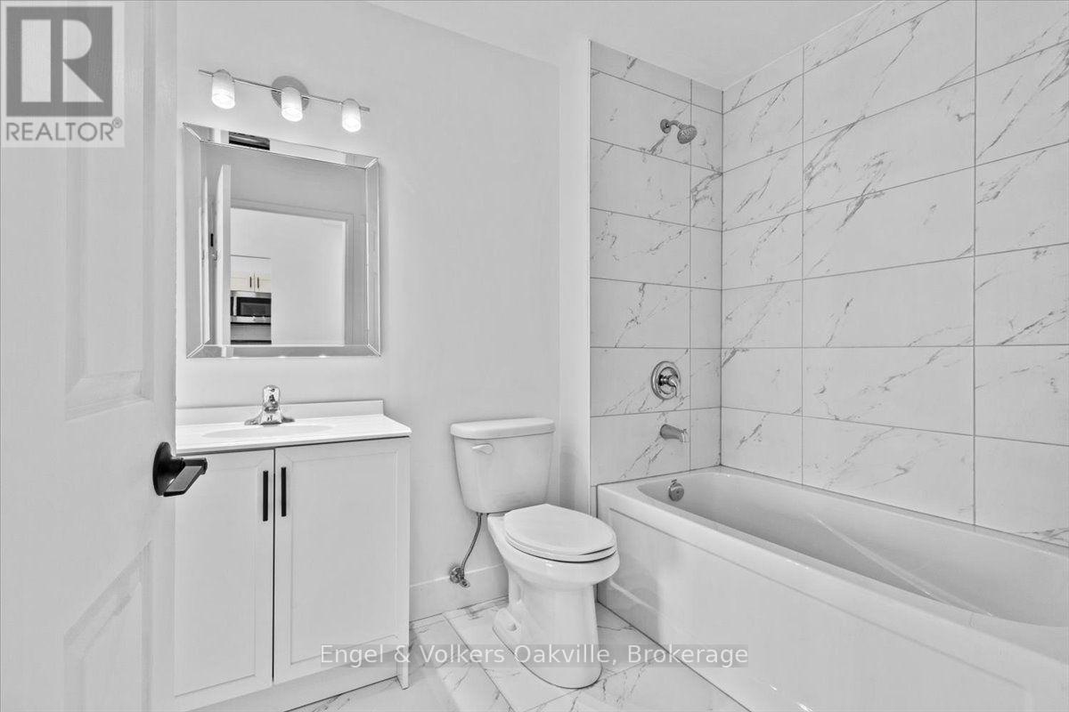 511 - 2511 Lakeshore Road W, Oakville, Ontario  L6L 6L9 - Photo 15 - W13707882