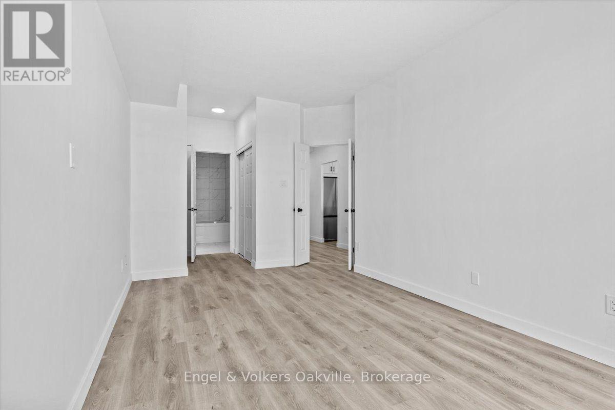 511 - 2511 Lakeshore Road W, Oakville, Ontario  L6L 6L9 - Photo 20 - W13707882