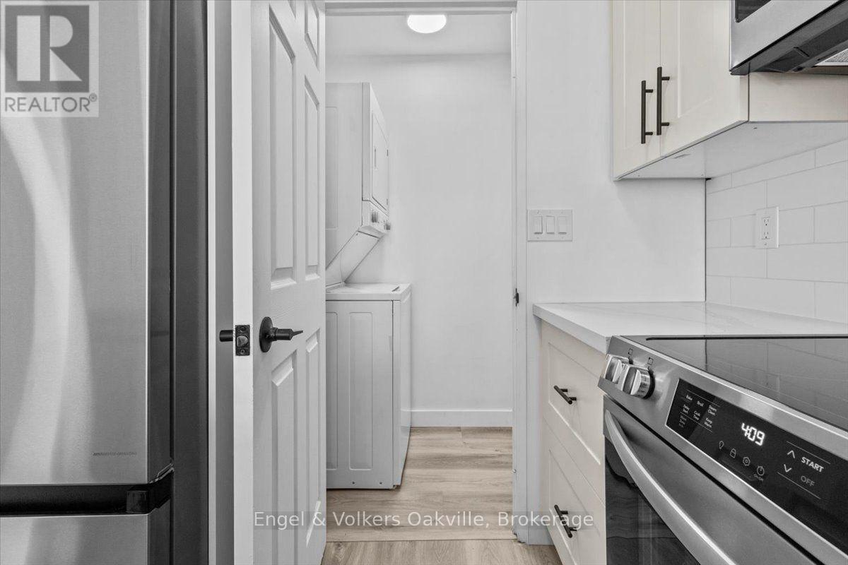 511 - 2511 Lakeshore Road W, Oakville, Ontario  L6L 6L9 - Photo 7 - W13707882