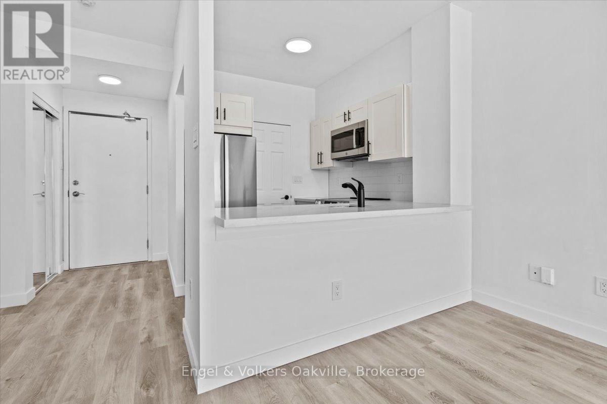 511 - 2511 Lakeshore Road W, Oakville, Ontario  L6L 6L9 - Photo 8 - W13707882