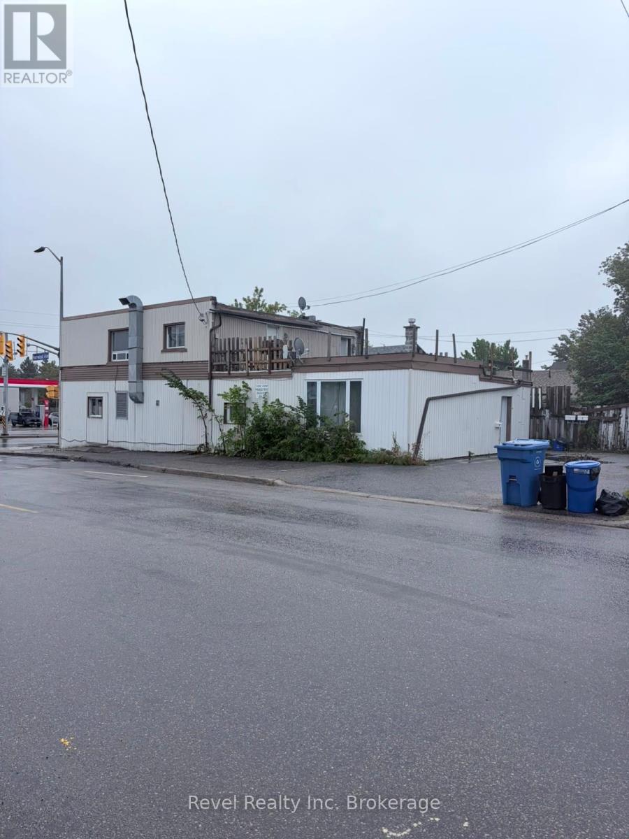 1009 Algonquin Avenue, North Bay, Ontario  P1B 4X9 - Photo 4 - X13707952