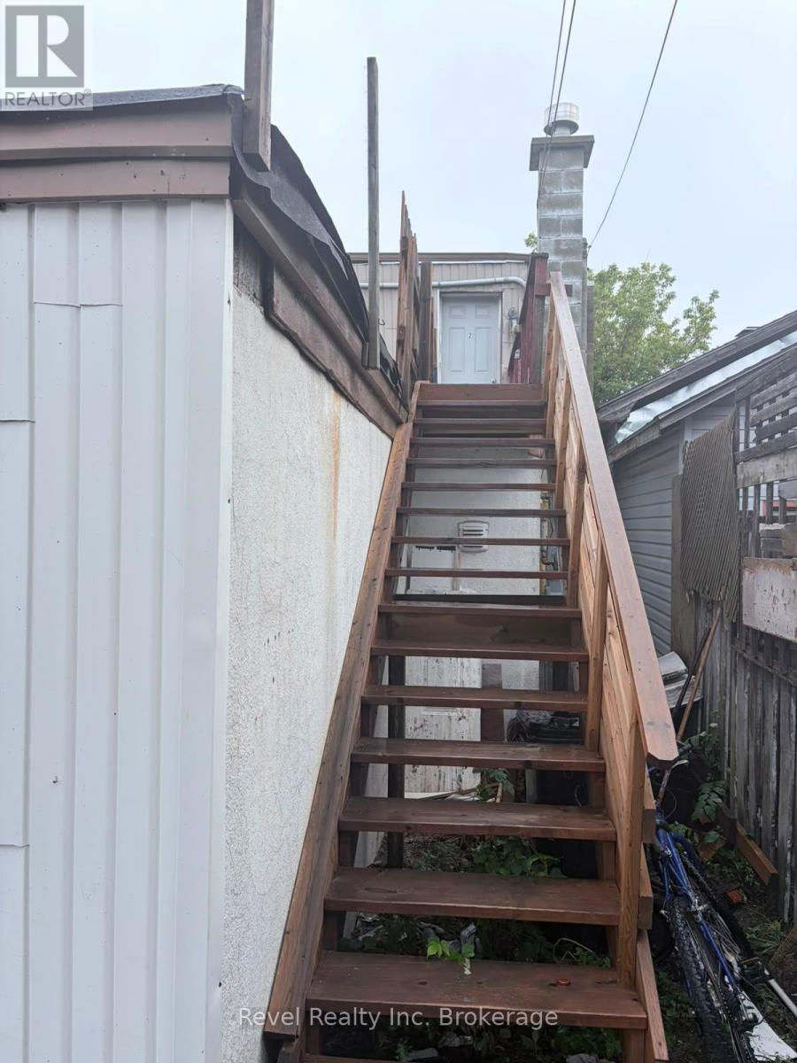 1009 Algonquin Avenue, North Bay, Ontario  P1B 4X9 - Photo 7 - X13707952