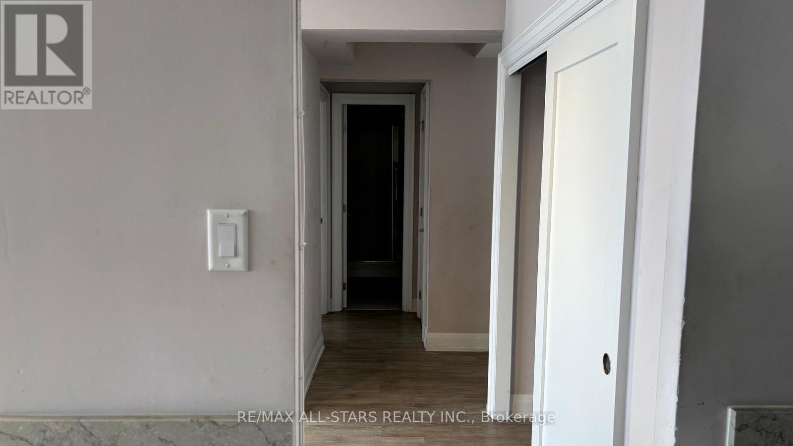 1906 - 10 Sunny Glenway, Toronto, Ontario  M3C 2Z3 - Photo 11 - C13707922