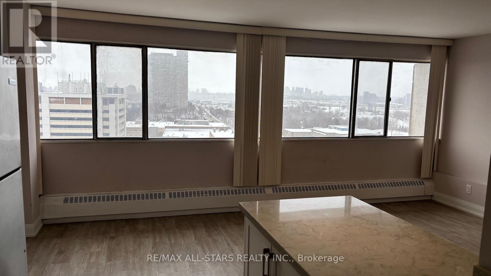 1906 - 10 Sunny Glenway, Toronto, Ontario  M3C 2Z3 - Photo 8 - C13707922