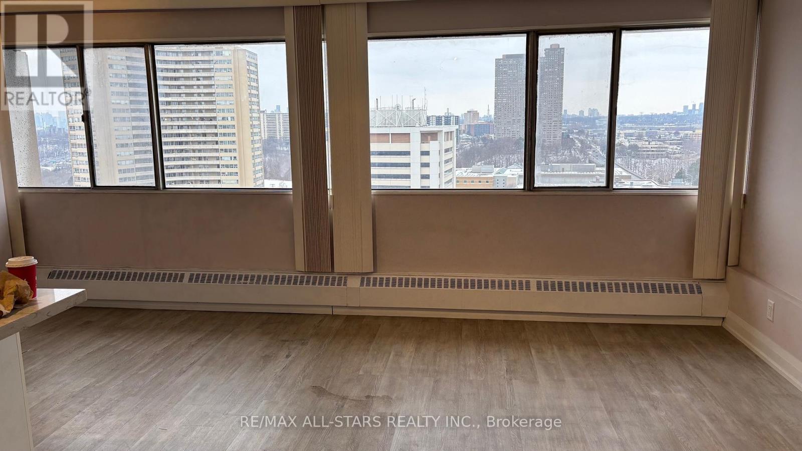 1906 - 10 Sunny Glenway, Toronto, Ontario  M3C 2Z3 - Photo 9 - C13707922