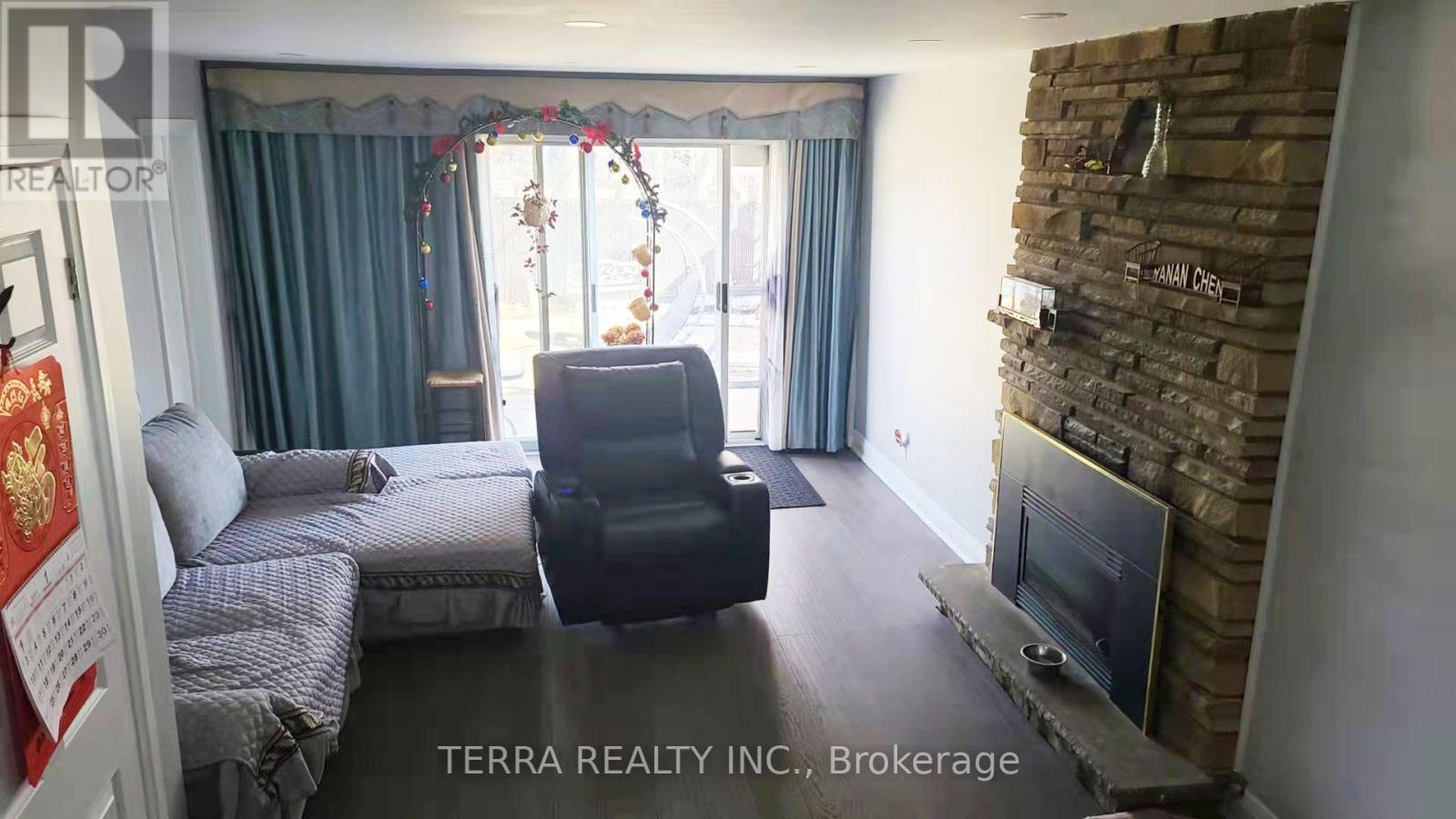 Main Floor - 157 Darlingside Drive, Toronto, Ontario  M1E 3P4 - Photo 6 - E13707860