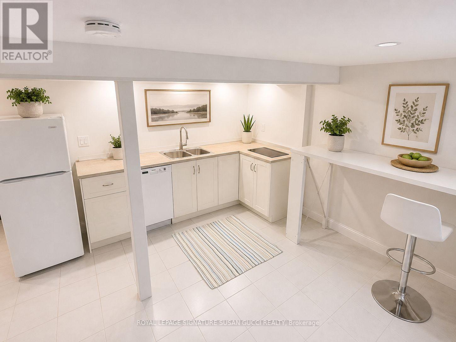 Lower - 31 Lesmount Avenue, Toronto, Ontario  M4J 3V5 - Photo 2 - E13707902