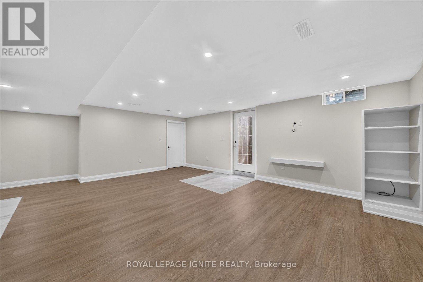 2404 Florentine Place, Pickering, Ontario  L1X 0H2 - Photo 5 - E13708010