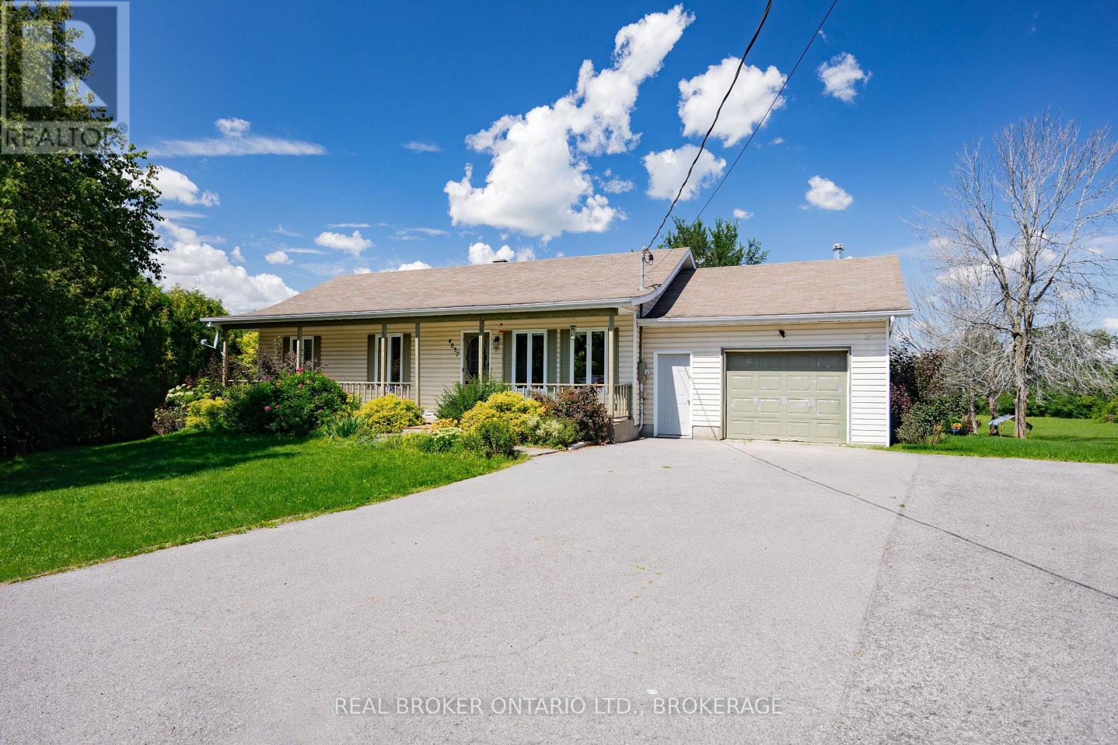 4057 Lefebvre Street, South Glengarry, Ontario K0C 1L0 - Photo 2 - X13708004