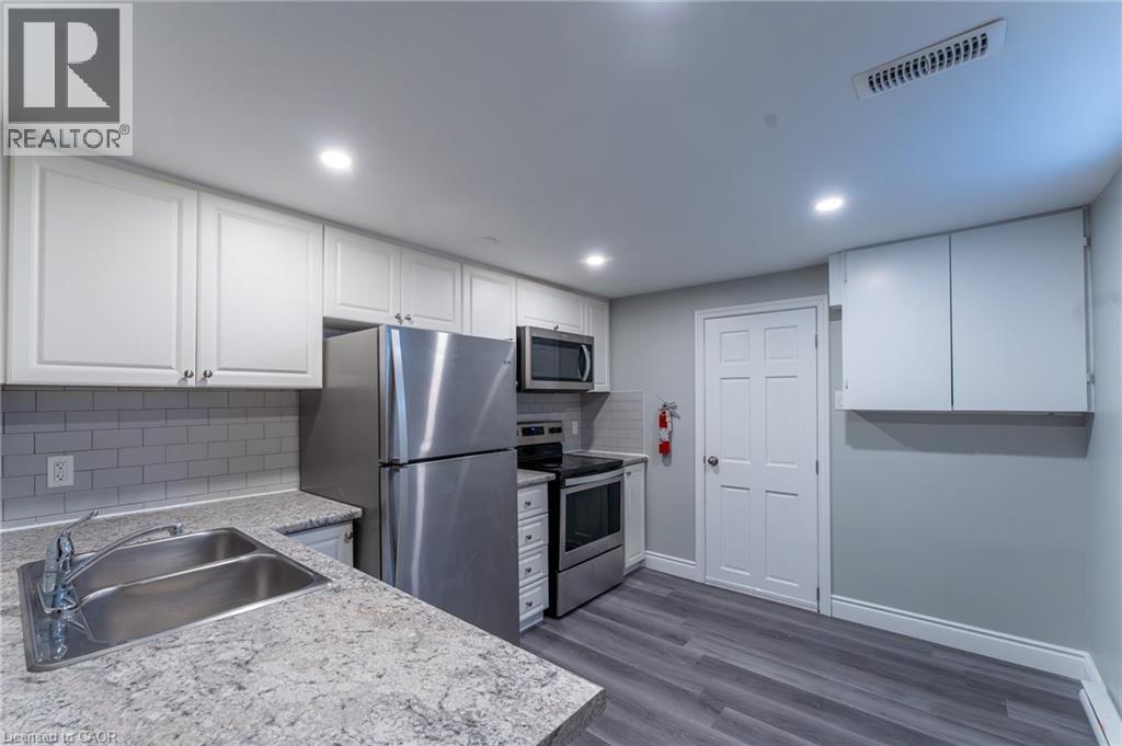 244 Upper Paradise Road Unit# Lower, Hamilton, Ontario  L9C 5C2 - Photo 3 - 40856691