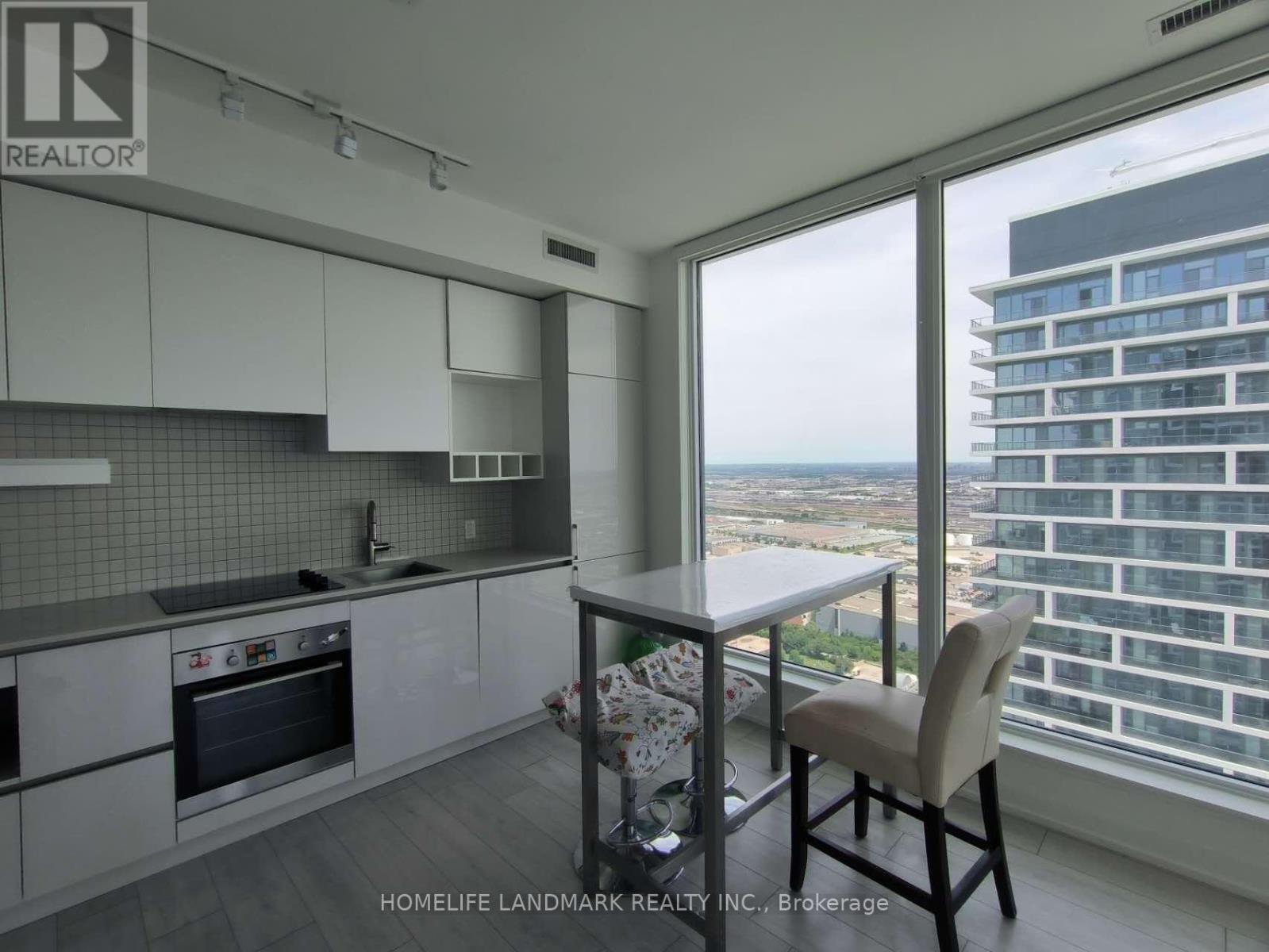 5803 - 898 Portage Parkway, Vaughan, Ontario  L4K 0J6 - Photo 2 - N13707968