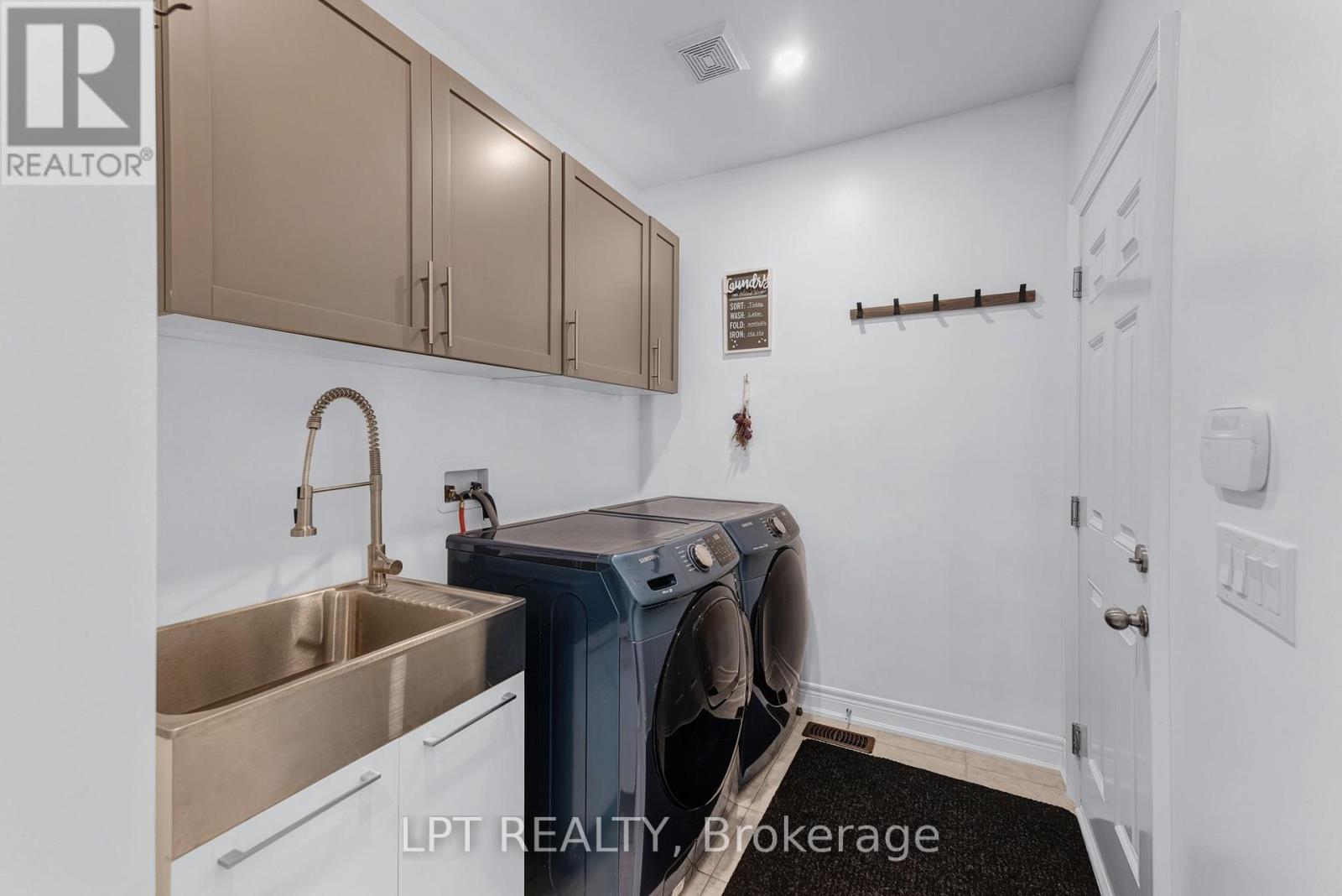 33 Mondial Crescent, East Gwillimbury, Ontario  L9N 0S1 - Photo 18 - N13708024