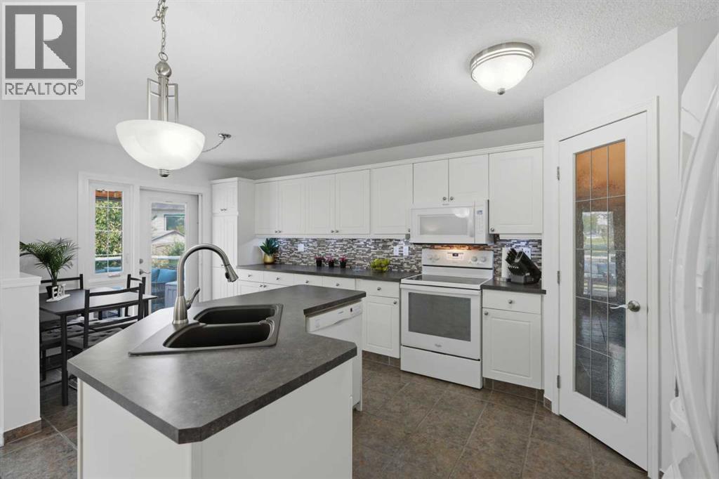 218 Bridlewood Place SW, Calgary, Alberta  T2Y 3P9 - Photo 8 - A2329247