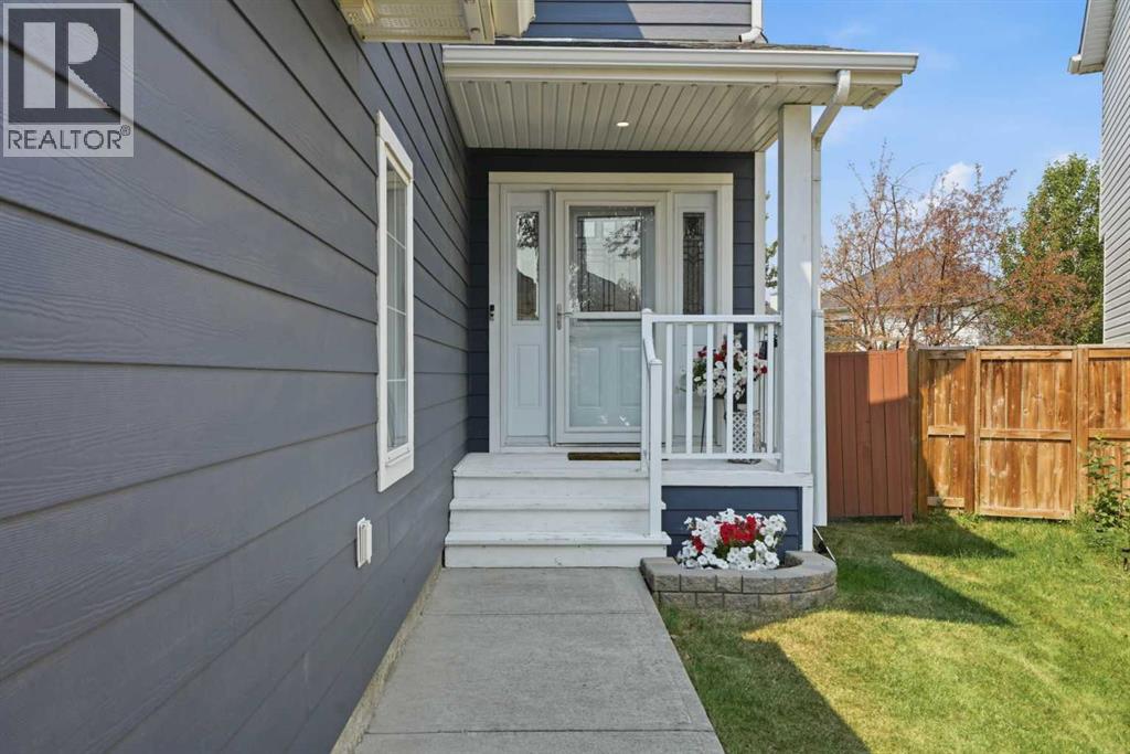 218 Bridlewood Place SW, Calgary, Alberta  T2Y 3P9 - Photo 2 - A2329247