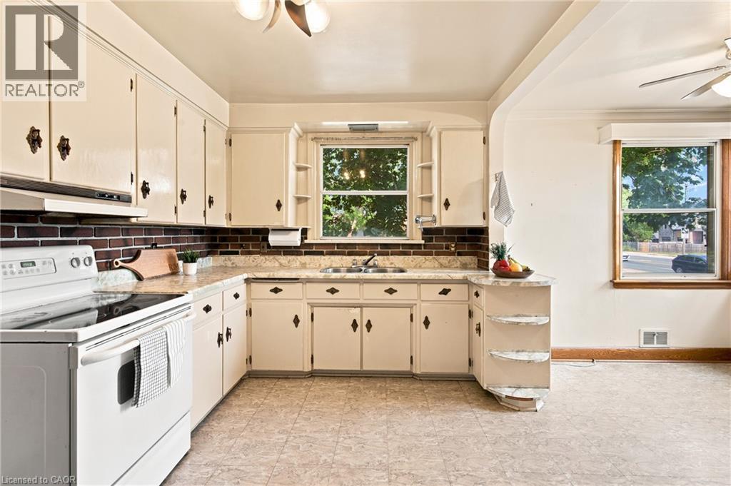 226 Corman Avenue, Stoney Creek, Ontario  L8G 1C9 - Photo 16 - 40845742