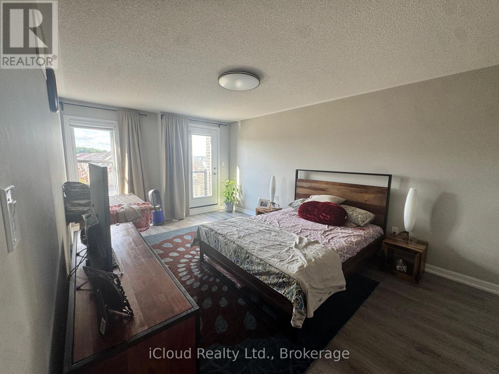 126 Burnhamthorpe Road E, Oakville, Ontario  L6H 0X9 - Photo 7 - W13707890
