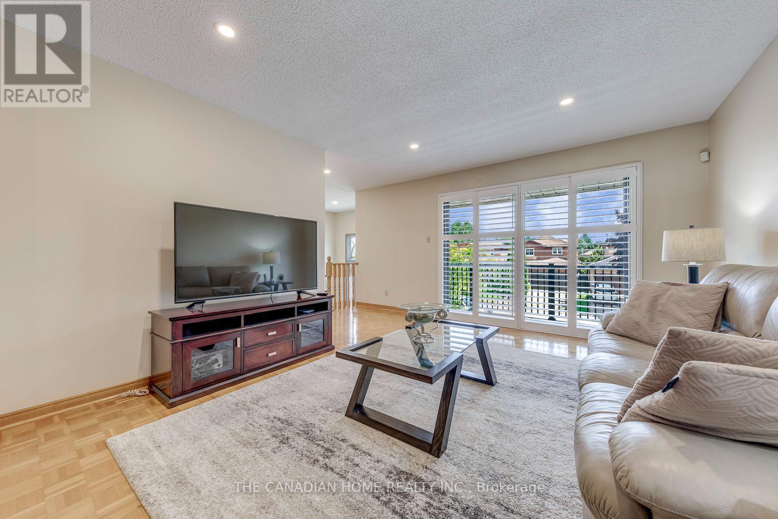 5472 Bourget Drive, Mississauga, Ontario  L5R 3C9 - Photo 11 - W13707892