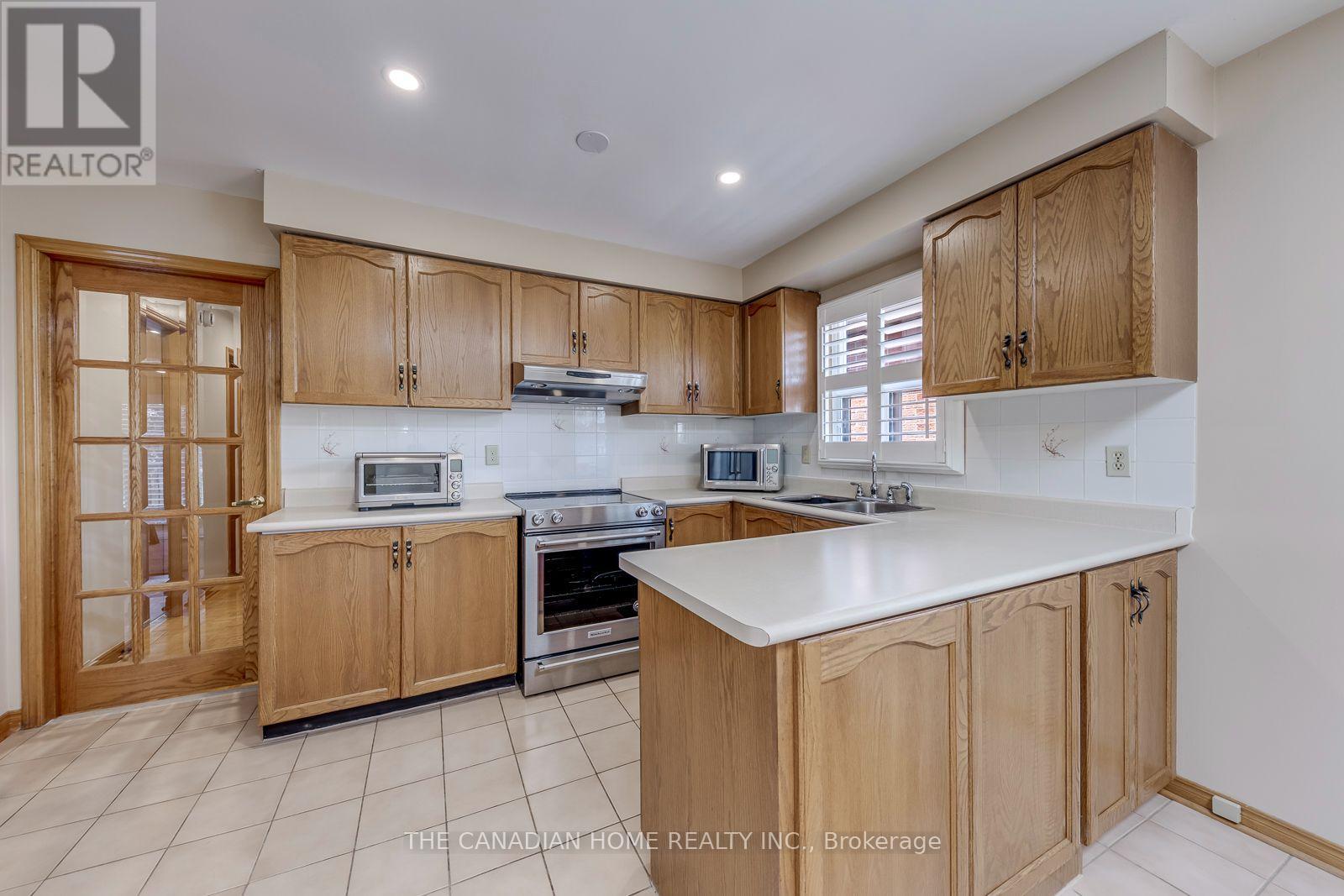5472 Bourget Drive, Mississauga, Ontario  L5R 3C9 - Photo 19 - W13707892