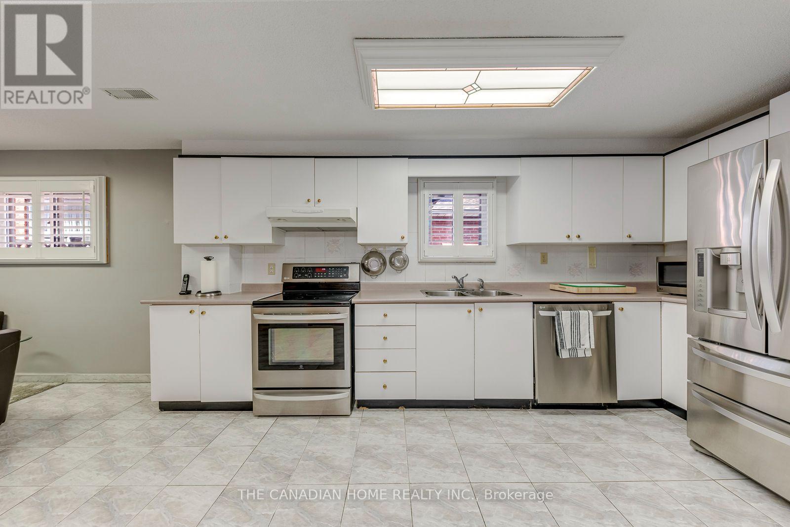 5472 Bourget Drive, Mississauga, Ontario  L5R 3C9 - Photo 34 - W13707892