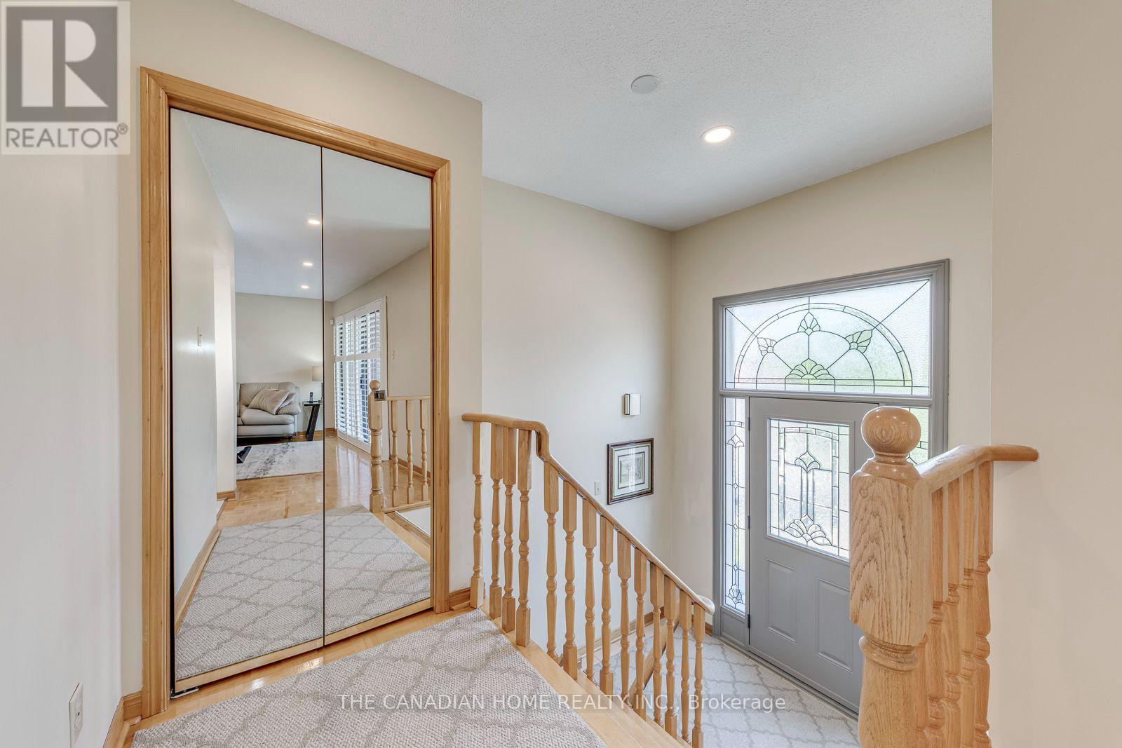 5472 Bourget Drive, Mississauga, Ontario  L5R 3C9 - Photo 4 - W13707892