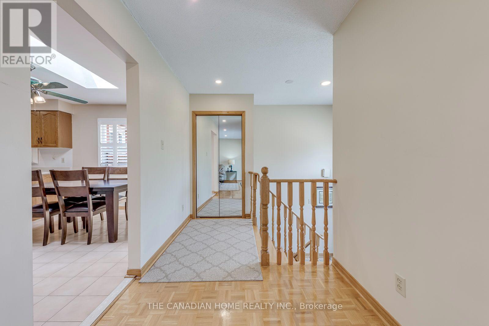 5472 Bourget Drive, Mississauga, Ontario  L5R 3C9 - Photo 5 - W13707892