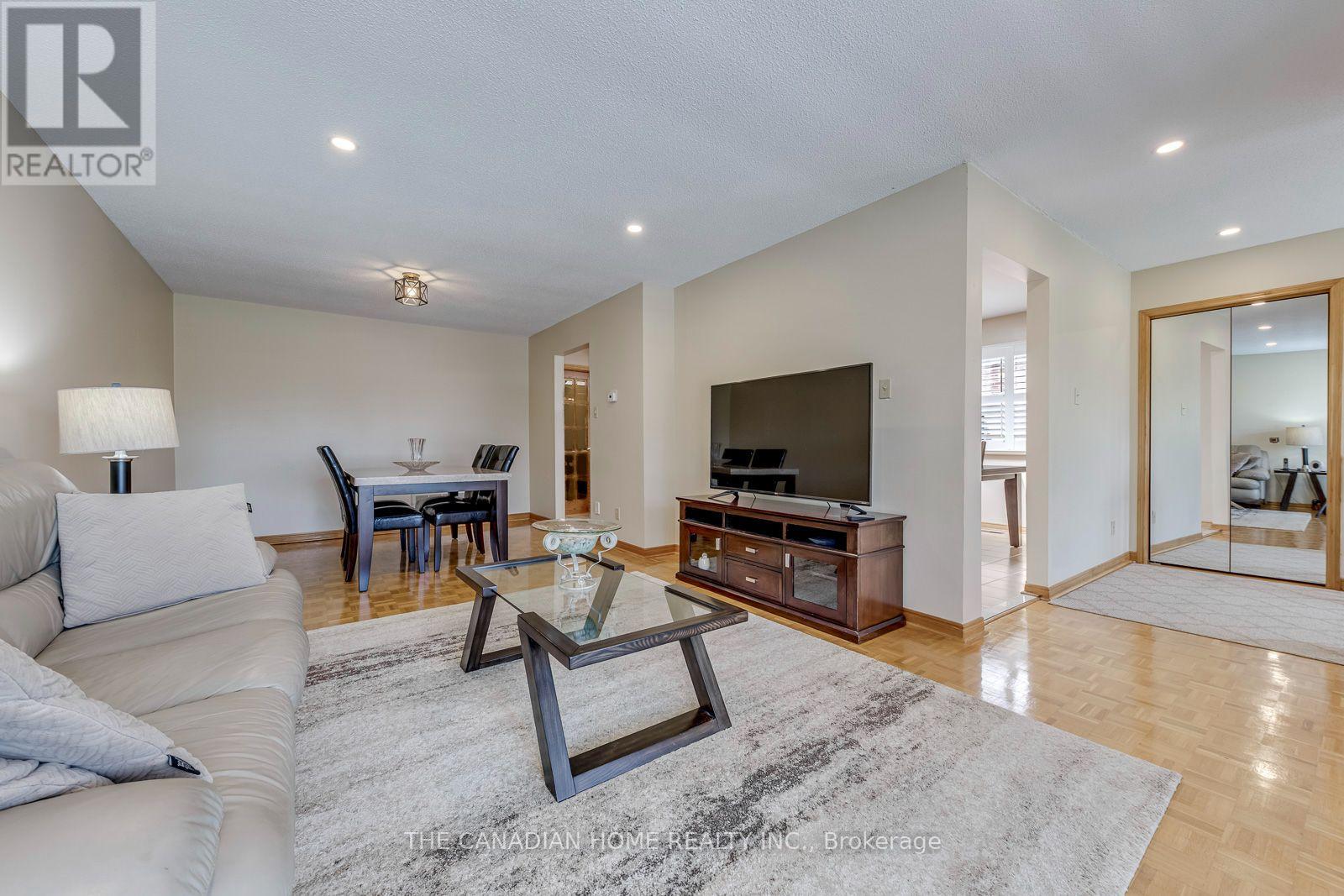 5472 Bourget Drive, Mississauga, Ontario  L5R 3C9 - Photo 8 - W13707892