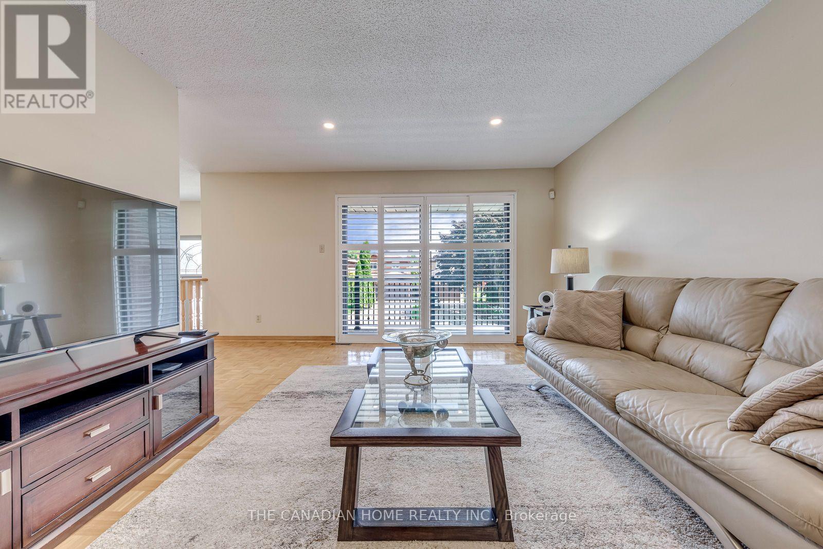 5472 Bourget Drive, Mississauga, Ontario  L5R 3C9 - Photo 9 - W13707892