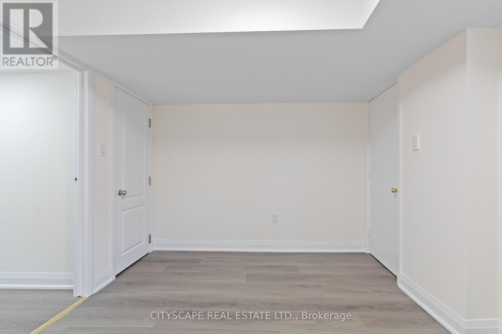 Lower - 163 Rankin Crescent, Toronto, Ontario  M6P 4H9 - Photo 11 - W13707910