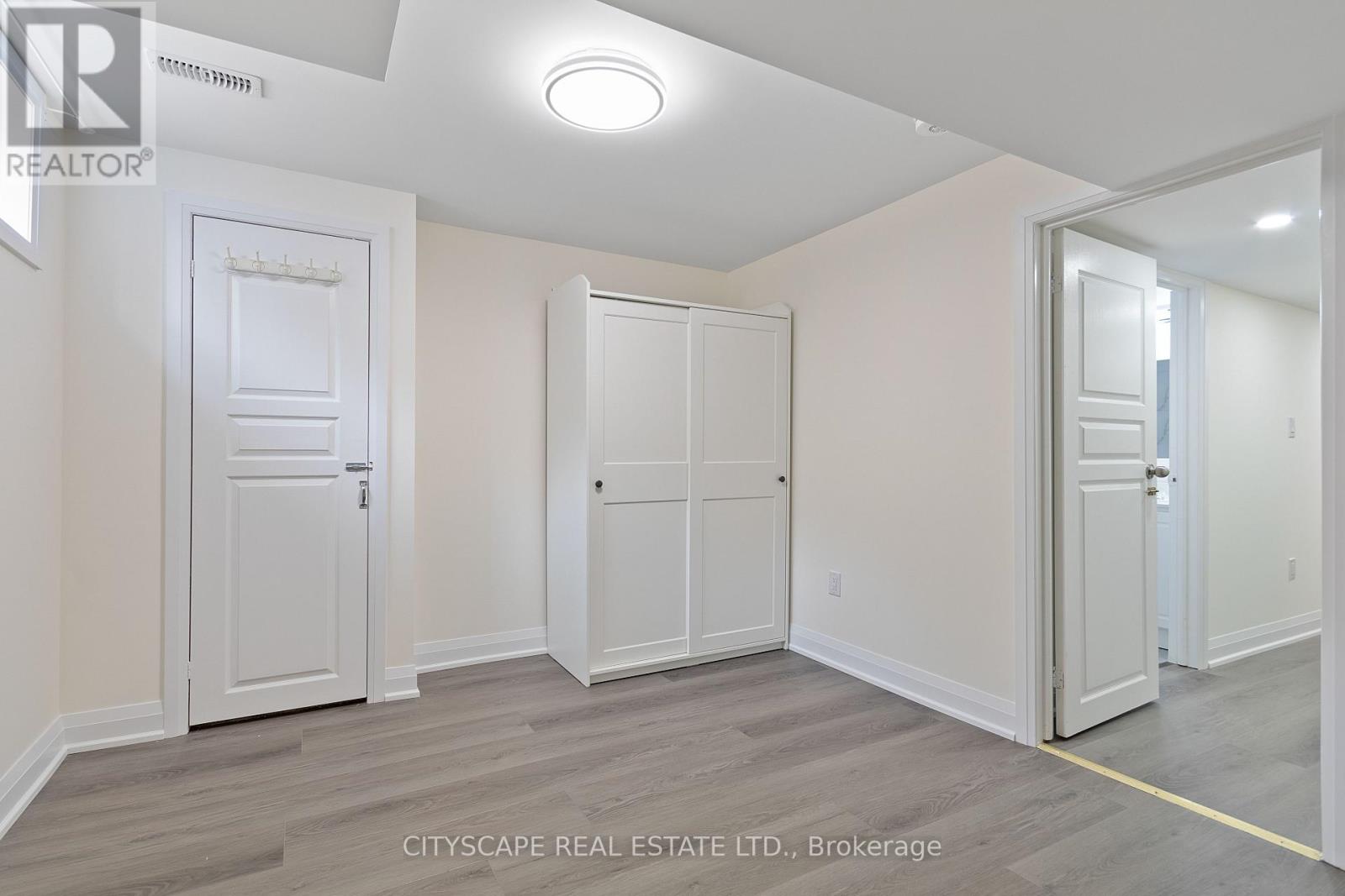 Lower - 163 Rankin Crescent, Toronto, Ontario  M6P 4H9 - Photo 12 - W13707910