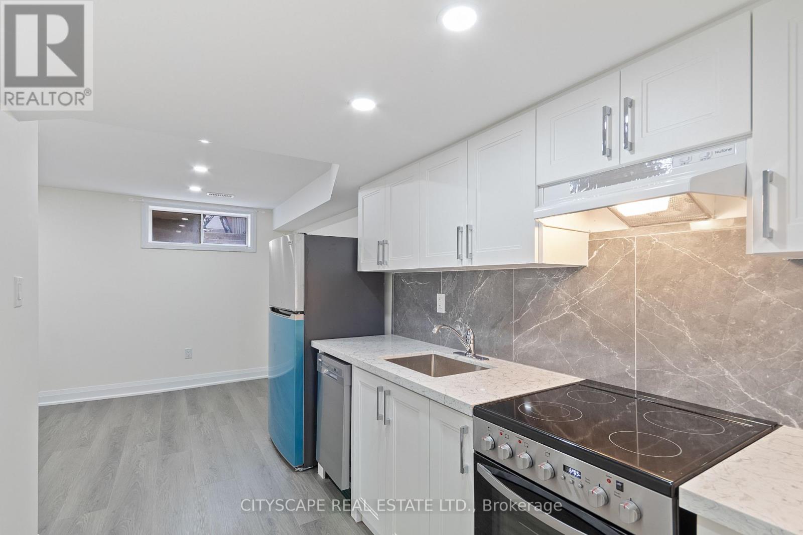 Lower - 163 Rankin Crescent, Toronto, Ontario  M6P 4H9 - Photo 5 - W13707910