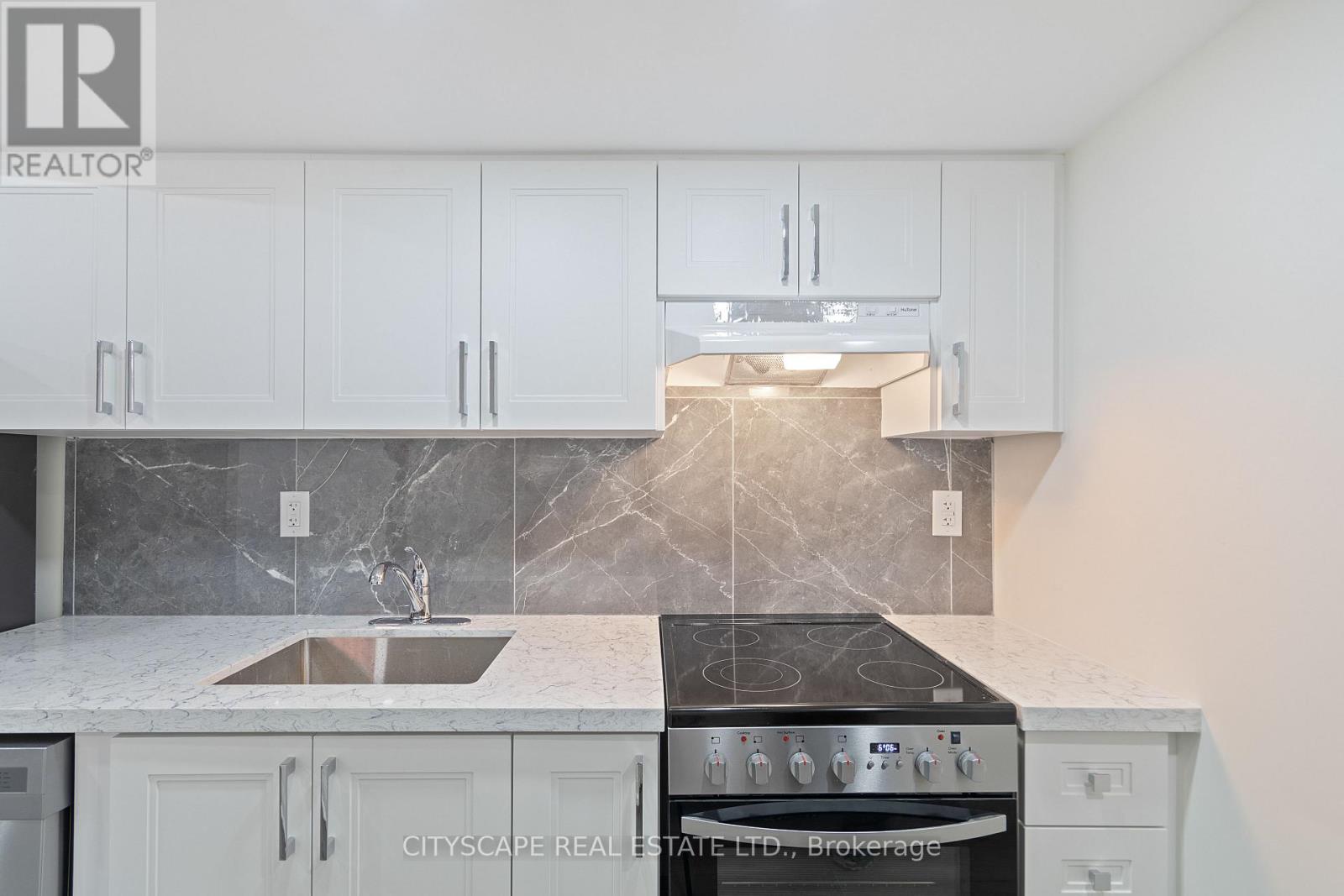 Lower - 163 Rankin Crescent, Toronto, Ontario  M6P 4H9 - Photo 6 - W13707910