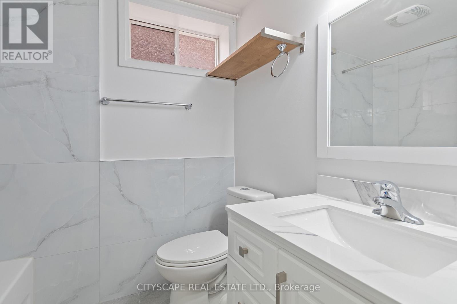 Lower - 163 Rankin Crescent, Toronto, Ontario  M6P 4H9 - Photo 7 - W13707910