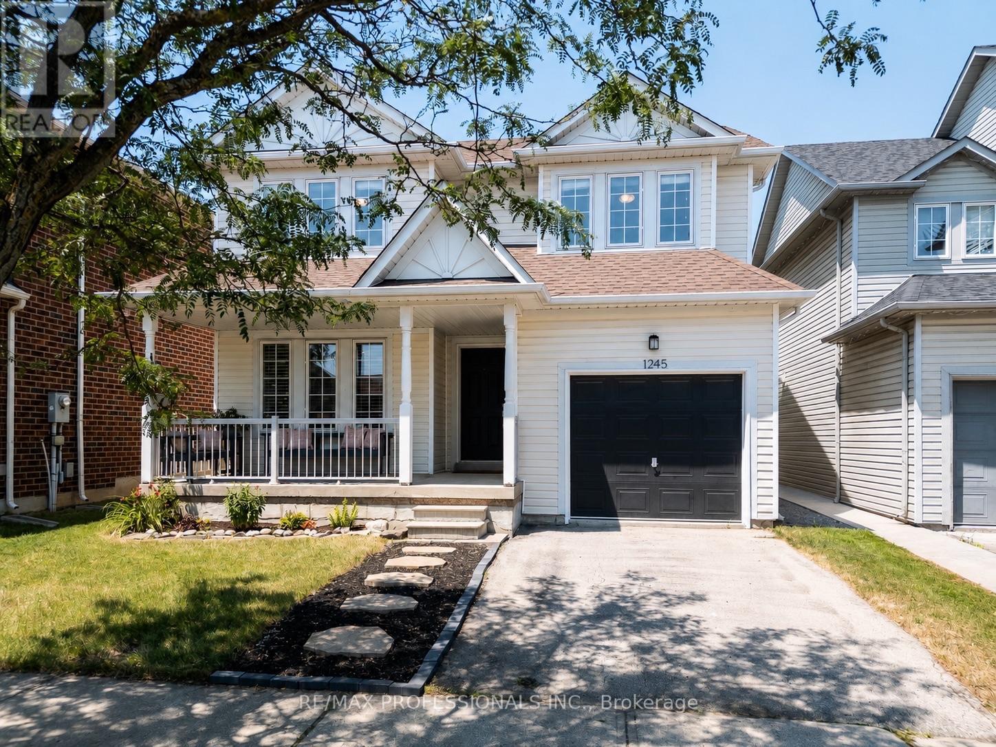 1245 Newell Street, Milton, Ontario  L9T 6C2 - Photo 2 - W13707958