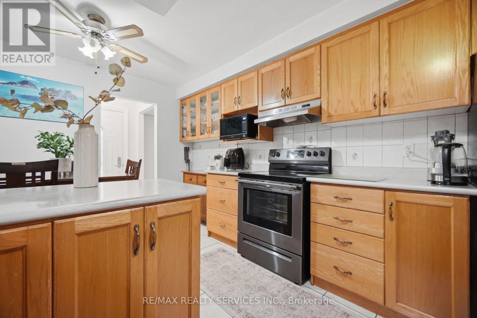 2414 Whaley Drive, Mississauga, Ontario  L5B 2B5 - Photo 10 - W13707964